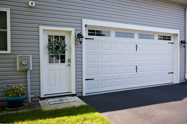 24/7 Emergency Garage Door experts in Haslett, MI